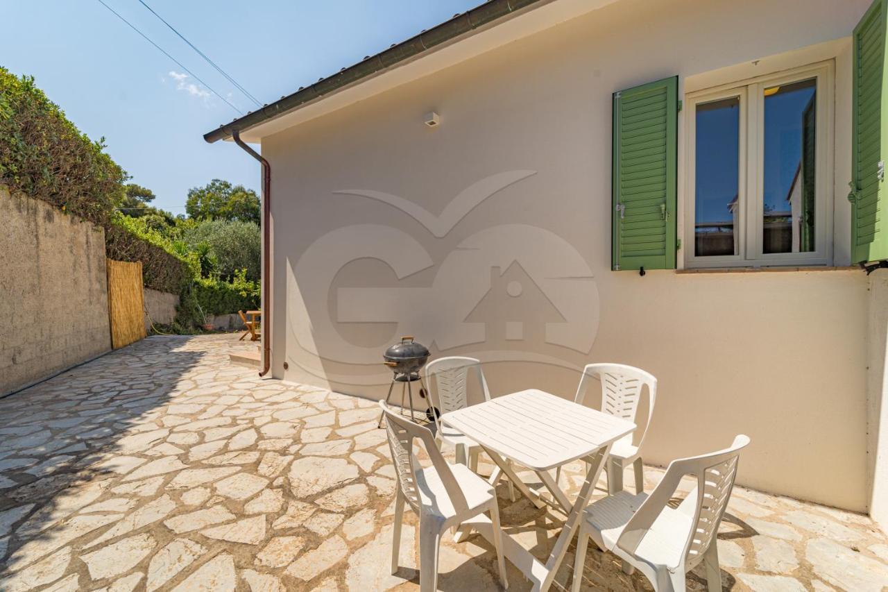 A Casa Di Massi - Goelba Lägenhet Portoferraio Exteriör bild